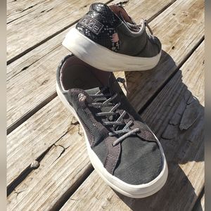 Womens Hey Dudes Size 7 Karina Jet Black